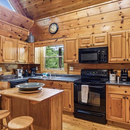 Brave Eagle Cabin Sevierville Εξωτερικό φωτογραφία