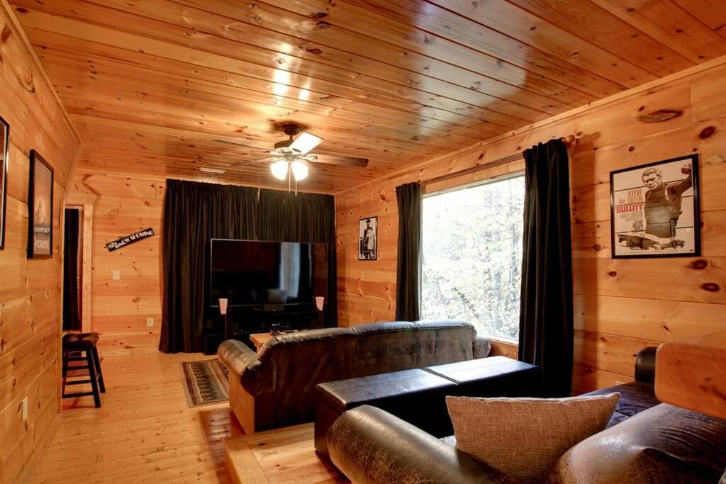 Brave Eagle Cabin Sevierville Δωμάτιο φωτογραφία